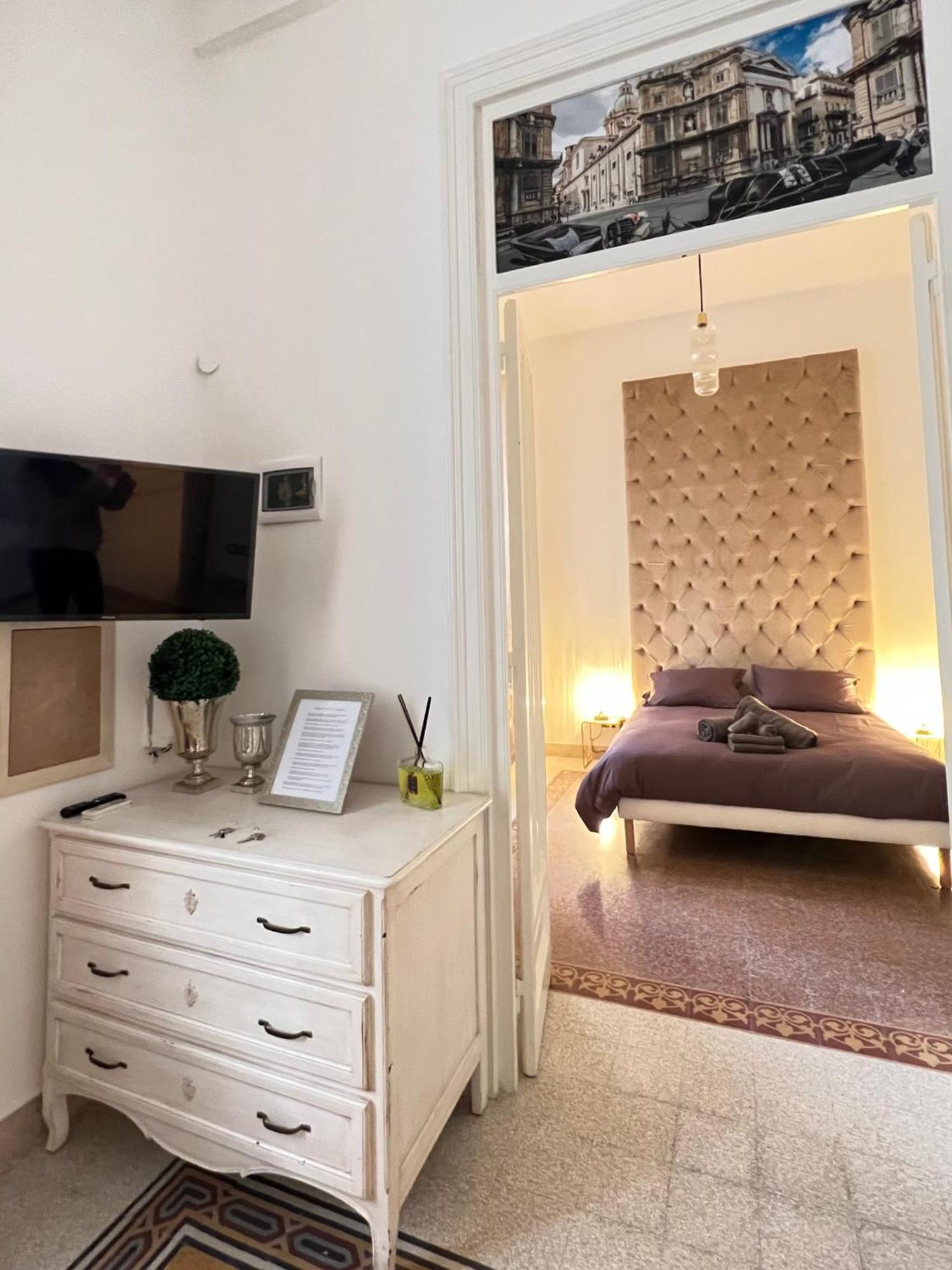 Aristocasa B&B Luxury Rooms ปาแลร์โม ภายนอก รูปภาพ
