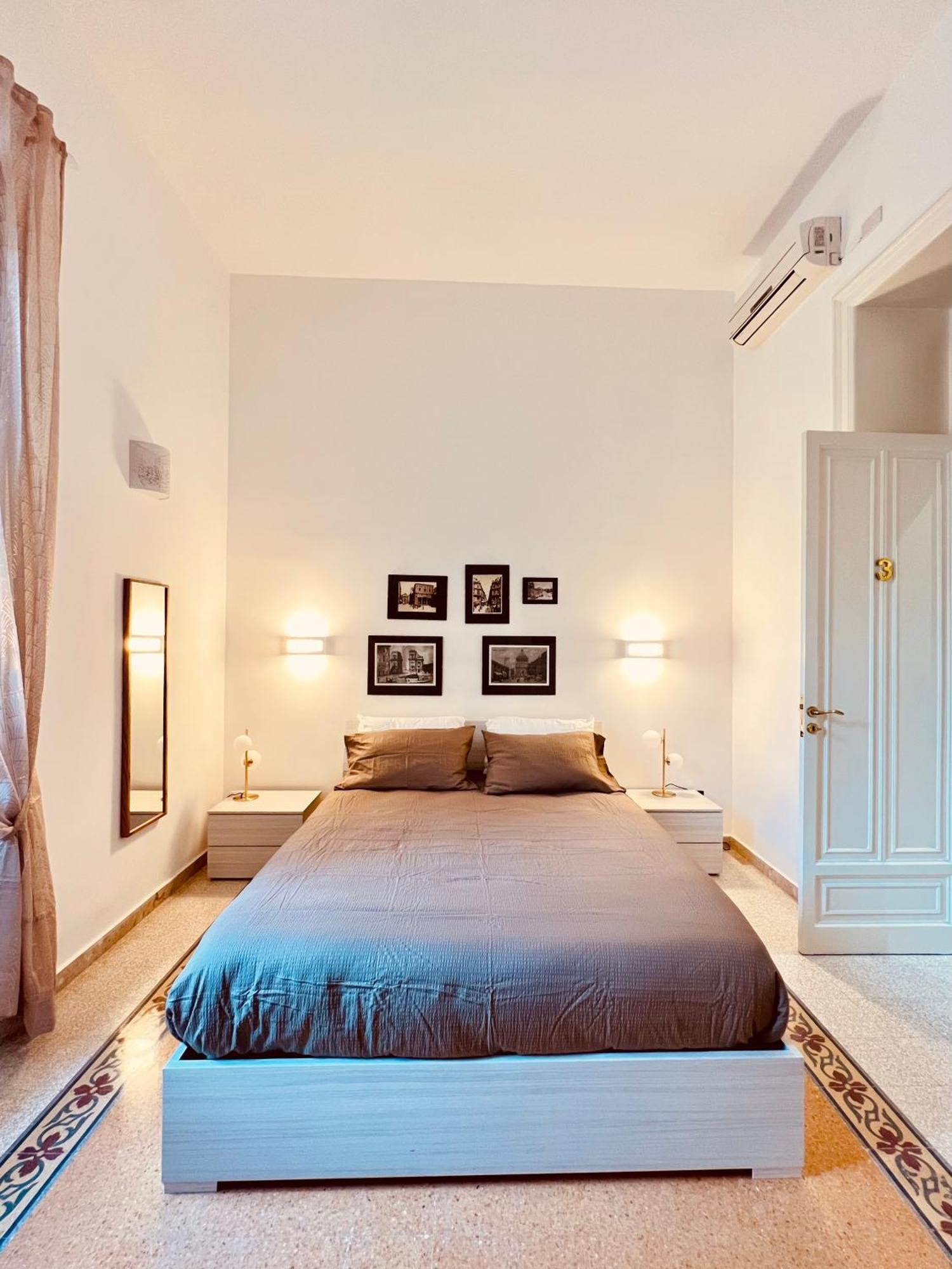 Aristocasa B&B Luxury Rooms ปาแลร์โม ภายนอก รูปภาพ