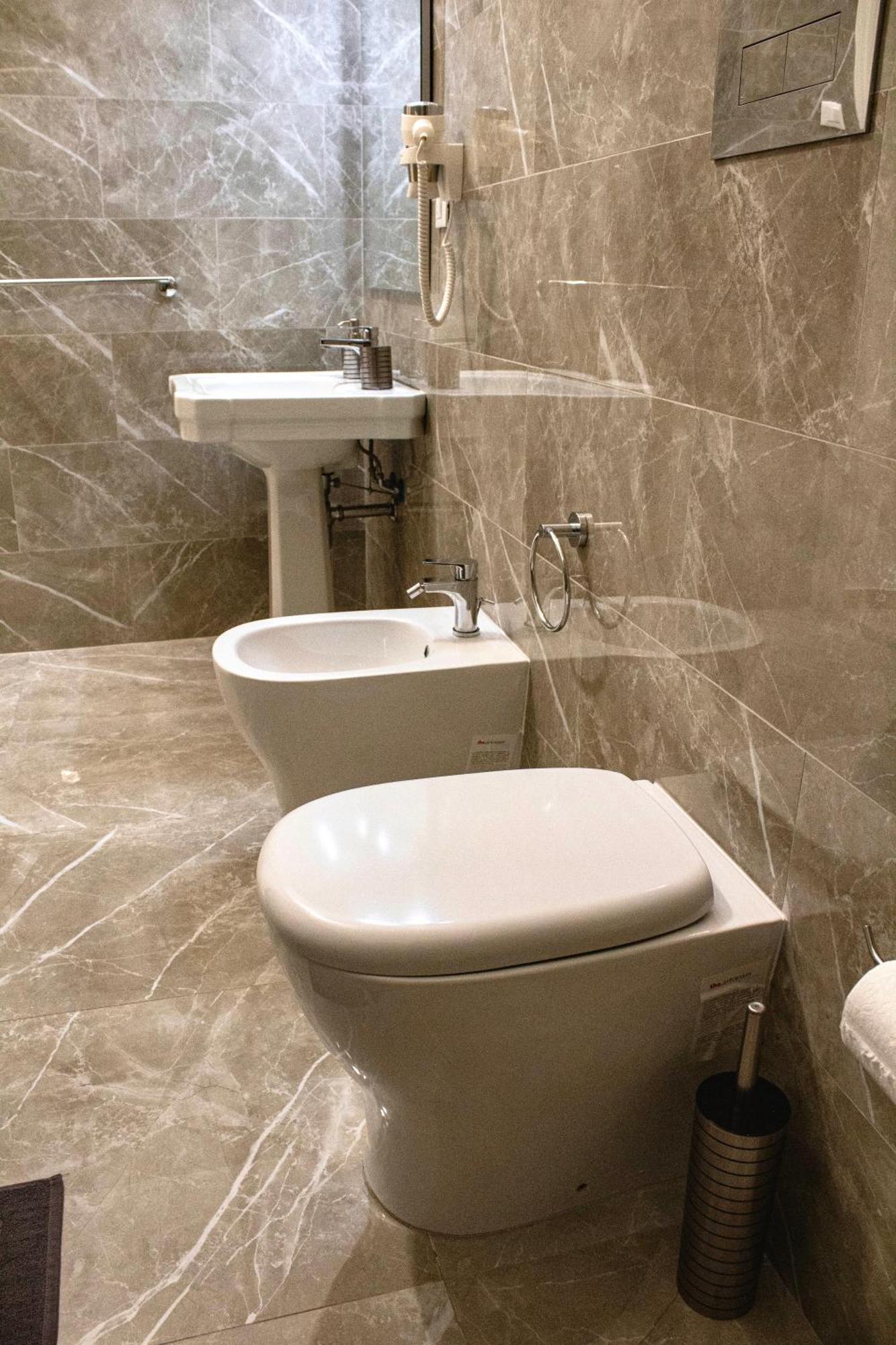 Aristocasa B&B Luxury Rooms ปาแลร์โม ภายนอก รูปภาพ