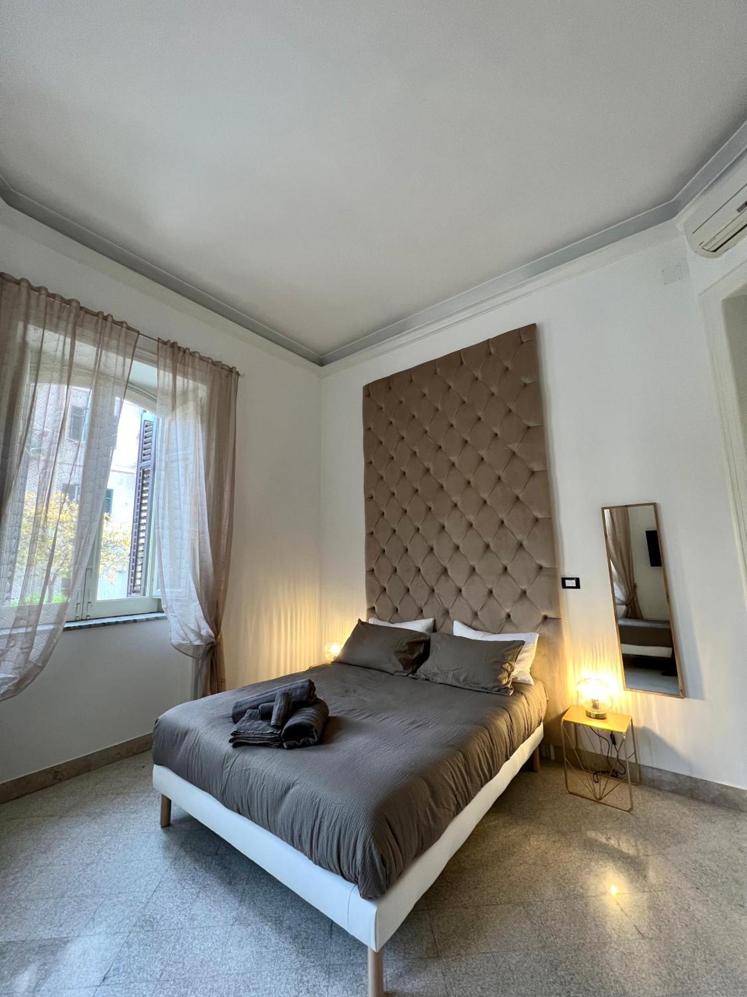 Aristocasa B&B Luxury Rooms ปาแลร์โม ภายนอก รูปภาพ